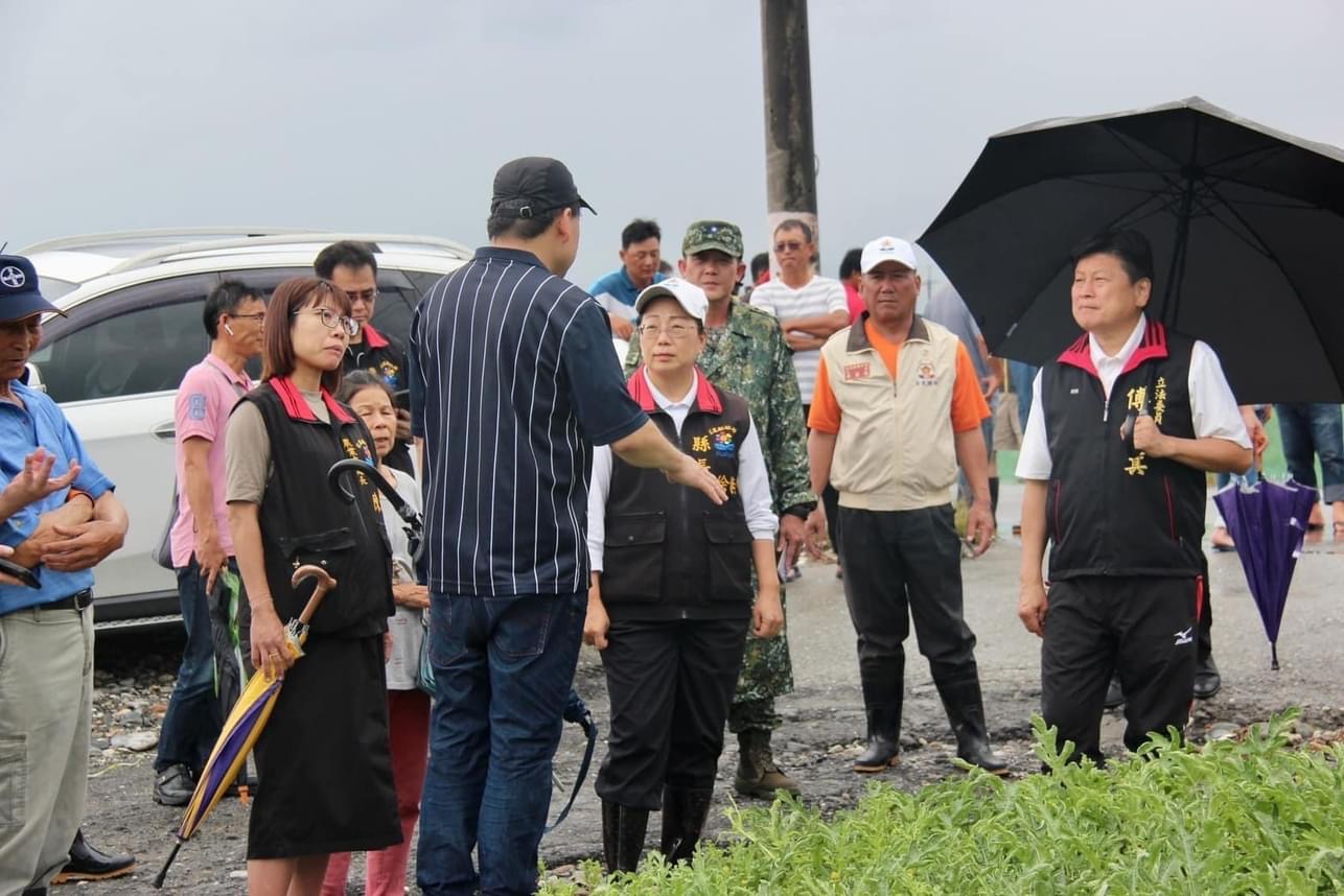 杜蘇芮颱風強降雨 縣長徐榛蔚率團隊會同立法委員傅崐萁第一時間勘災 給予農友全力支持